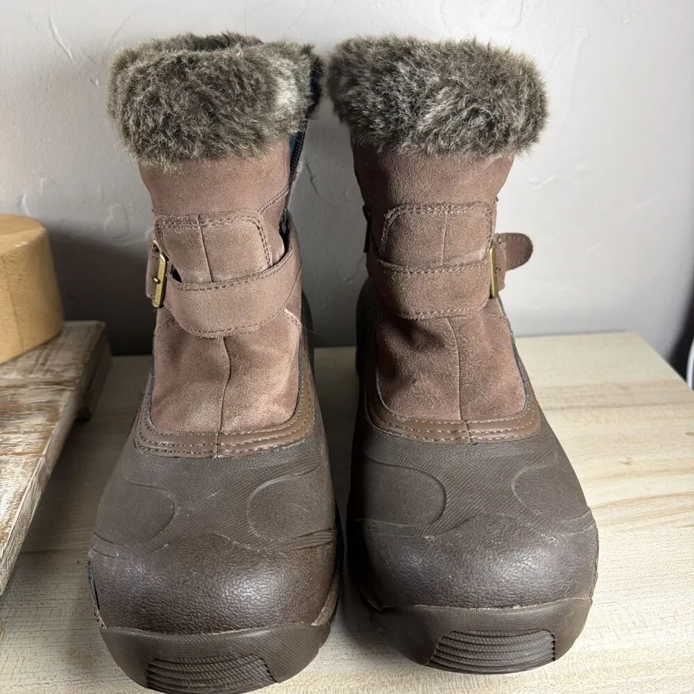 The North Face Winter Boots Faux Fur Chilkat Women’s Boots Size 10